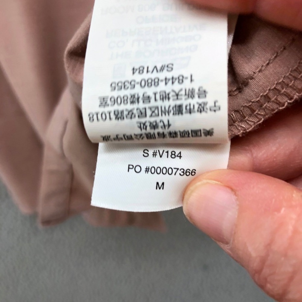 Vuori Short Sleeve Button Down Mens Medium Mauve Stretch Performance V184 - Picture 5 of 7